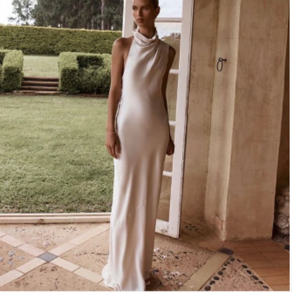 NEW! Dissh- Aisle Pearl Backless Midi Dress Size 8 Sleeveless Turtleneck